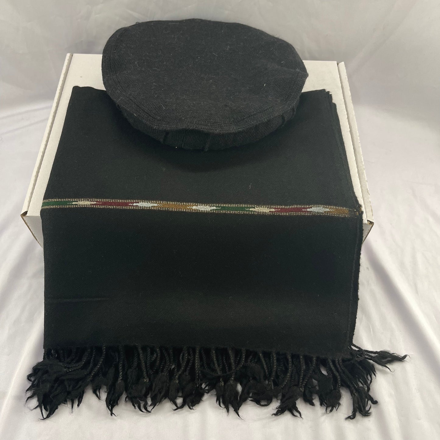 72 Count Premium Class (440 gram) Swati  Shawl Black Color ,“A Touch of Tradition  Includes a Complimentary Pakool!”