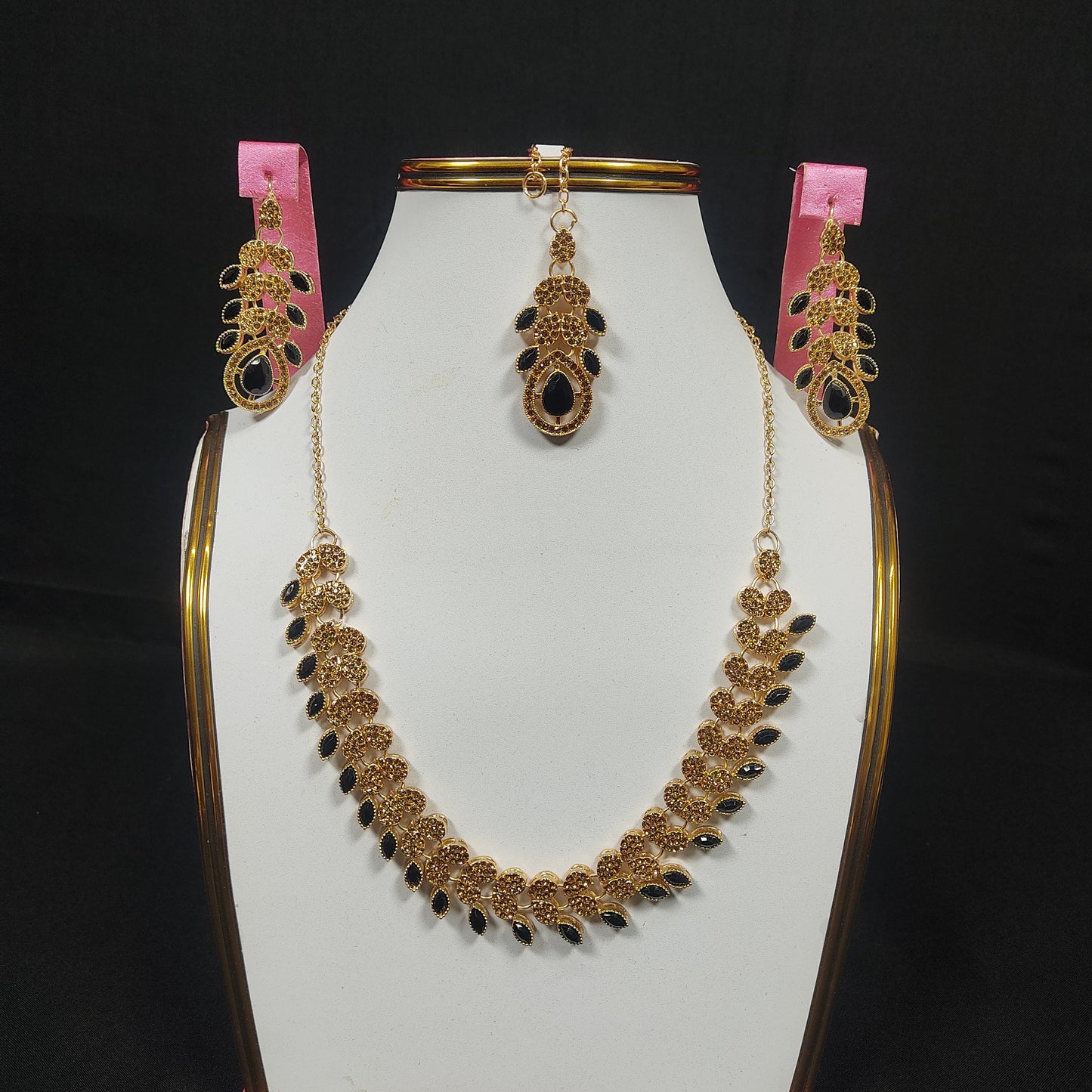 Anarkali  The Necklace Set By Stonage...