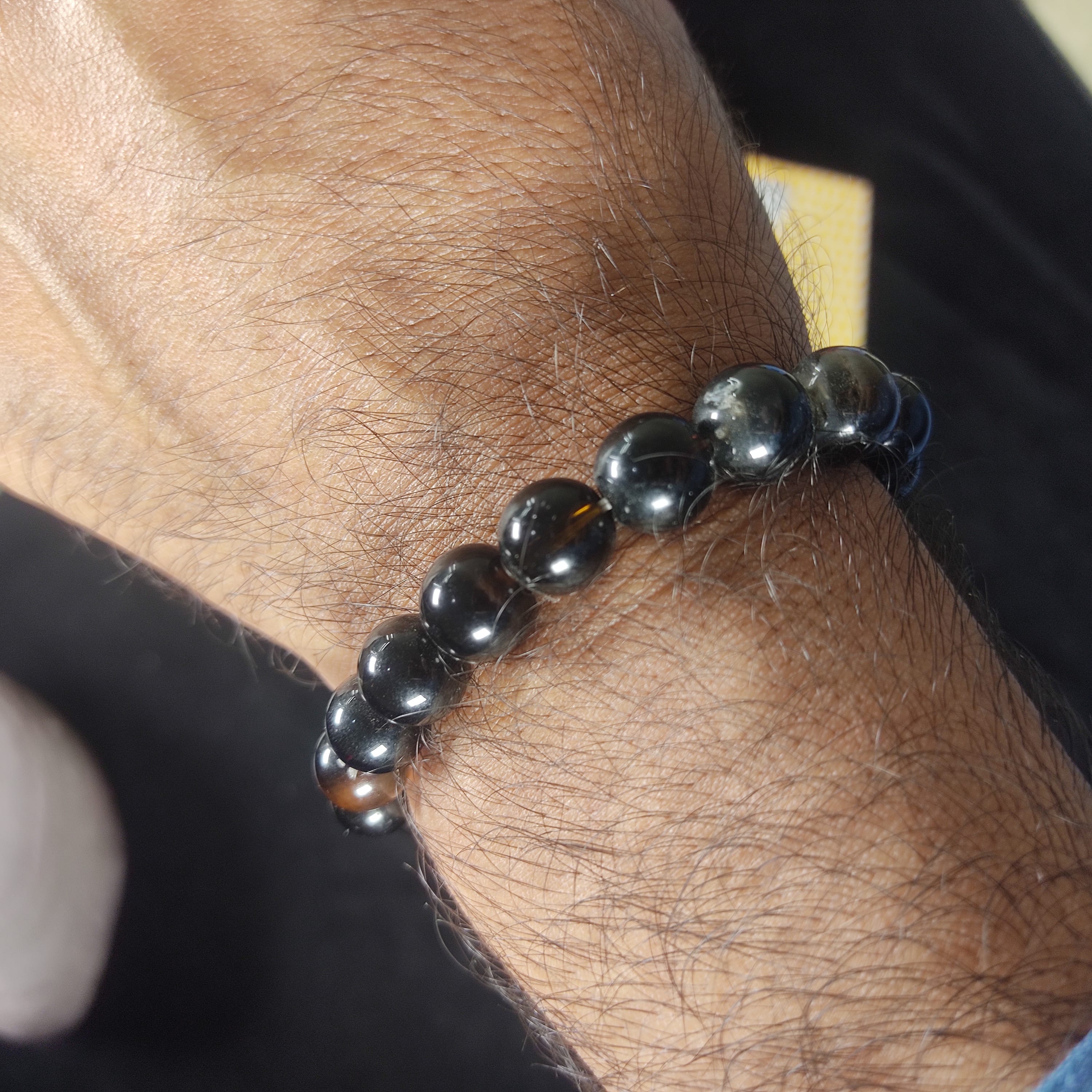 Aqeeq Stone Bracelet – Free Size Fit for All  Black Color (16 beads 10mm Size ) Elastic