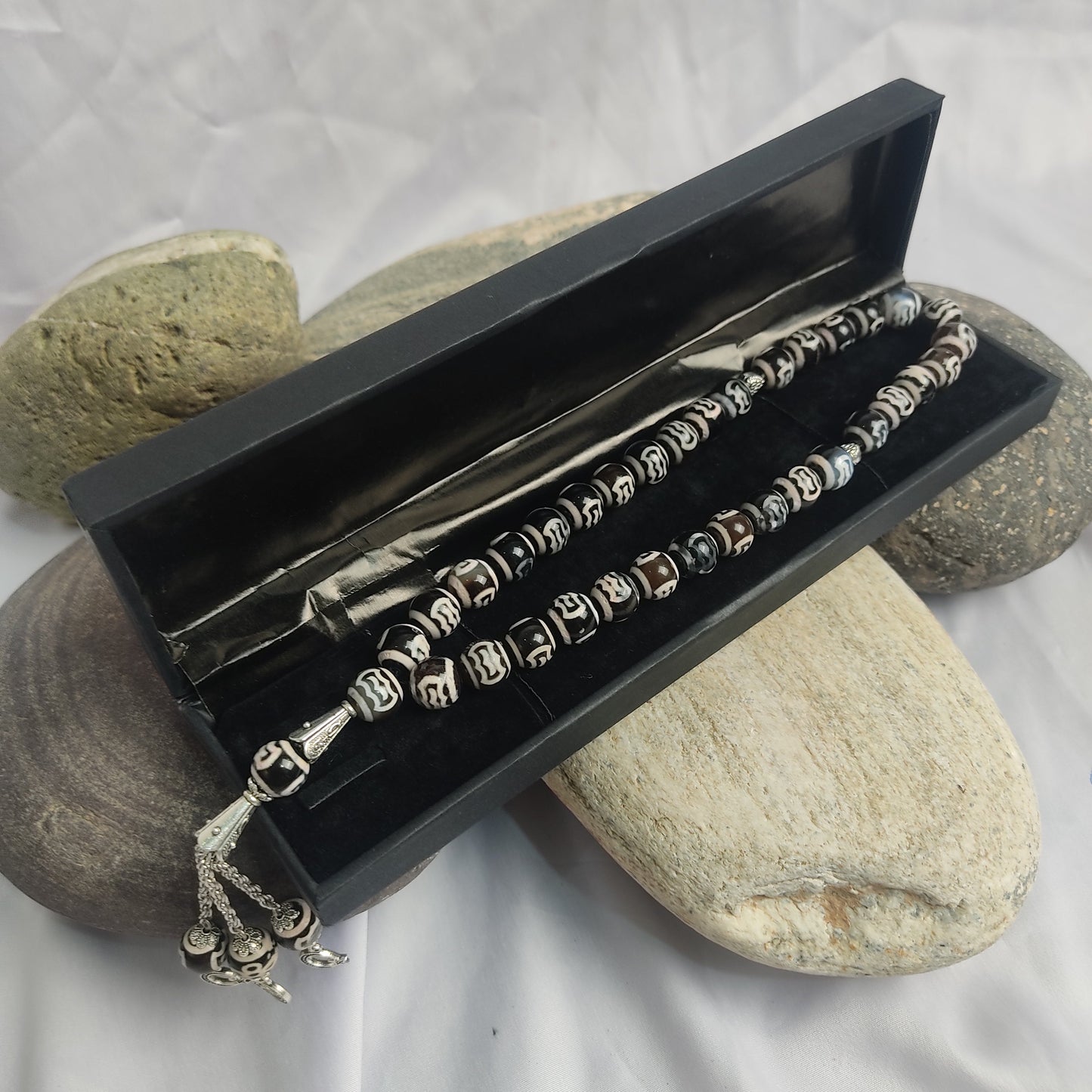 Vintage Afghanistan Black and  Whitish  Striped Aqeeq Stone Premium Tasbeeh  10mm/33 Beads