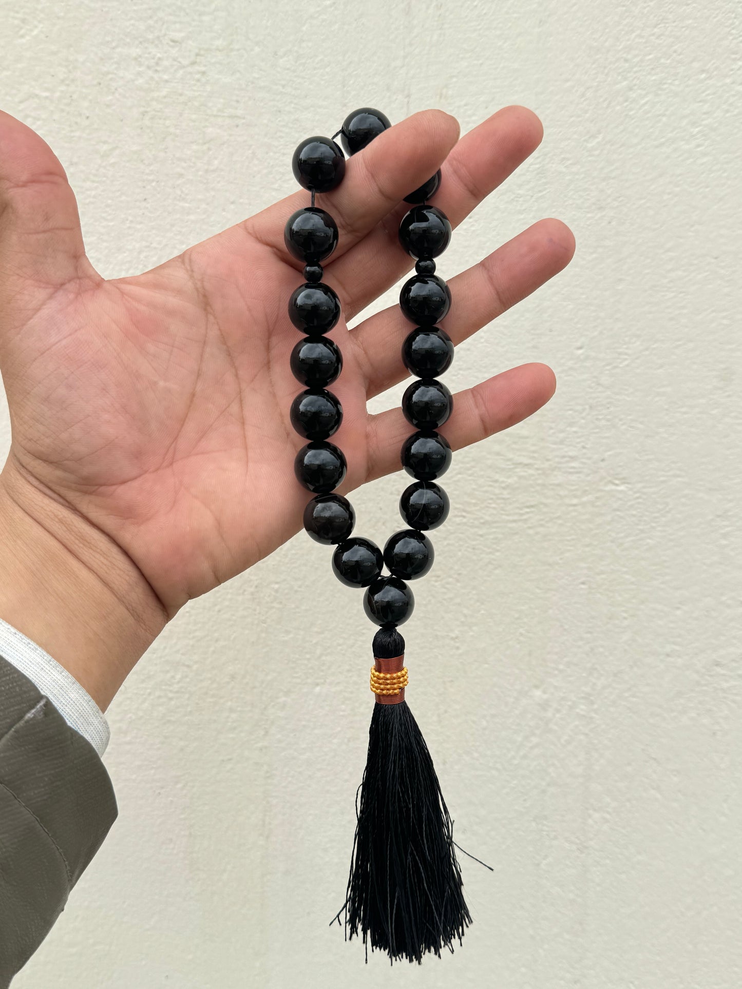 Black Aqeeq Tasbih 16 mm/17 Beads