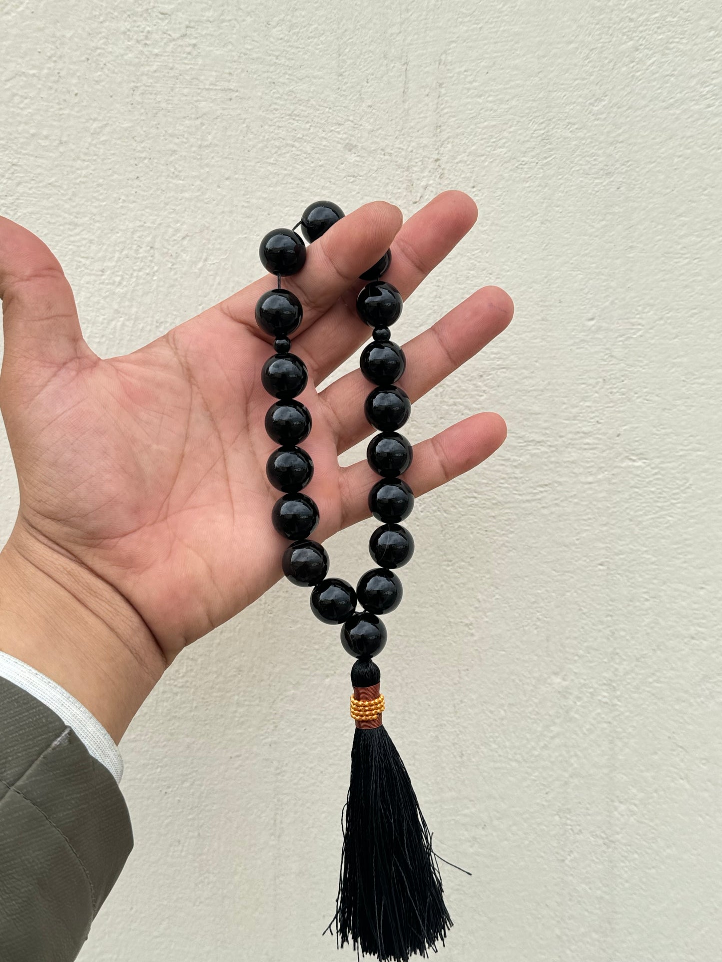 Black Aqeeq Tasbih 16 mm/17 Beads