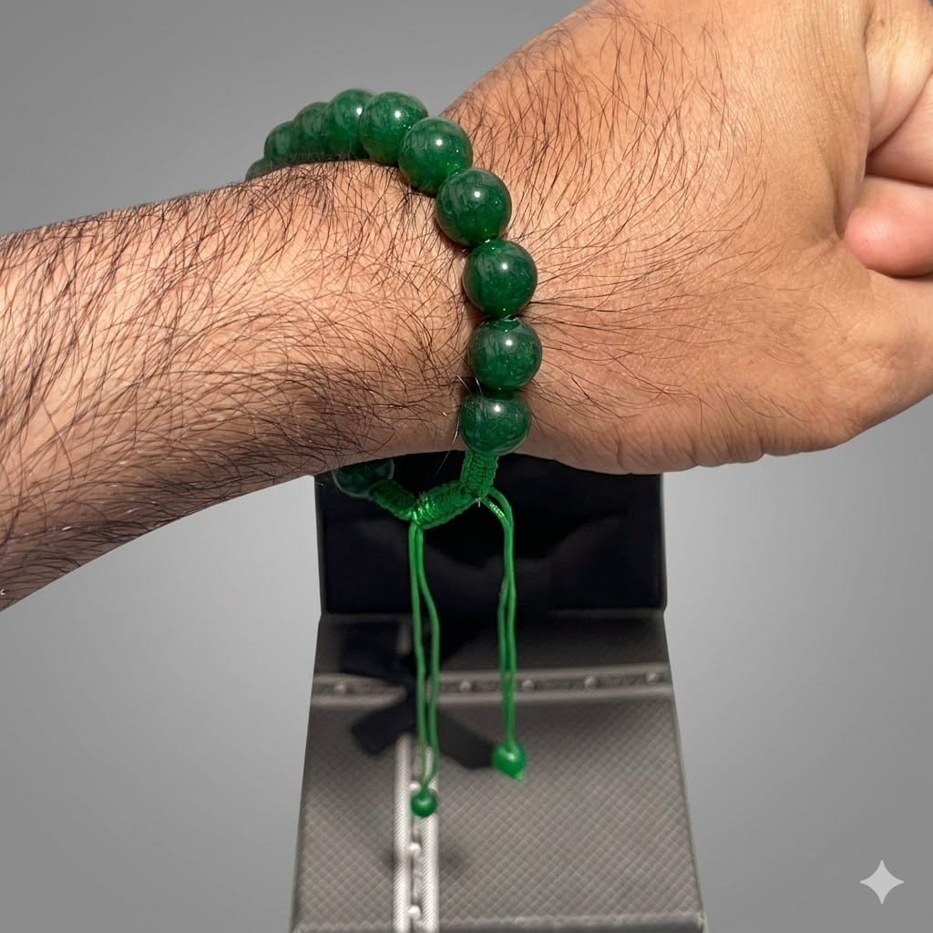 Green Aqeeq Stone   Bracelet  –- Free Size Fit for All( 16 Beads ,10mm size)