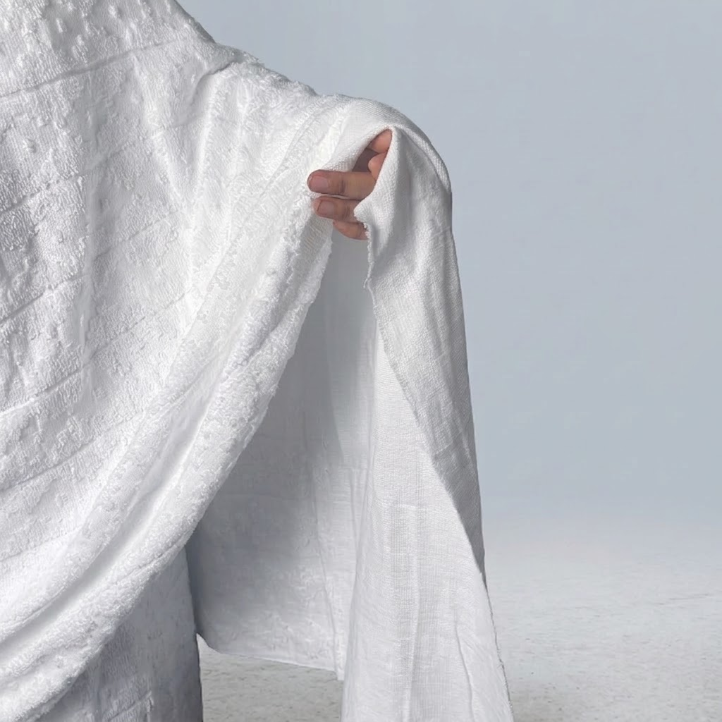 Zero Twist Pure Cotton Ihram  (2 Pieces) – Super Soft & Absorbent Double-Sided Towels,