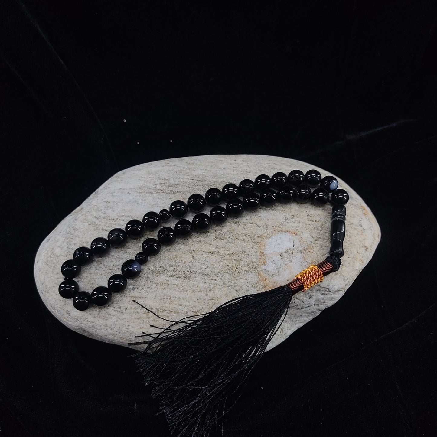 Black Aqeeq Stone Tasbih 8 mm Size / 33 Beads